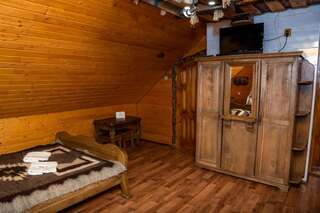 Отель Zatyshok nad Prutom Буковель Семейный люкс-41